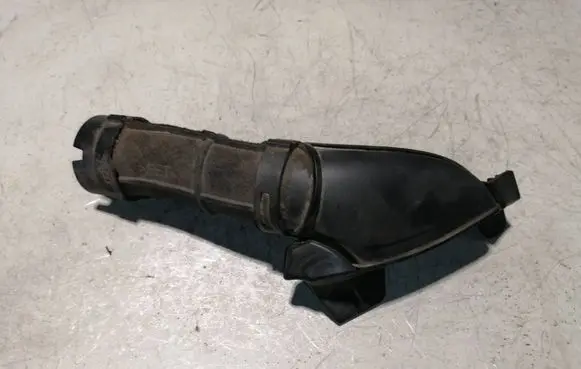 Buick Encore I Air intake duct part 95143260 1052078S03