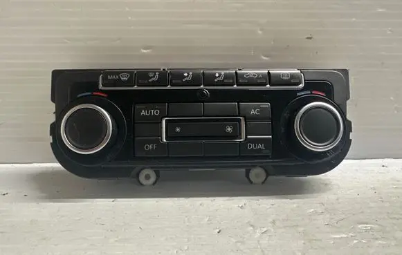 Volkswagen PASSAT B7 Climate control unit 5K0907044