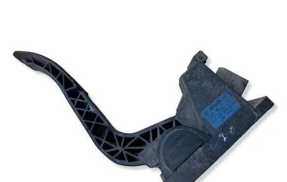 Mercedes-Benz Sprinter W901 W902 W903 W904 Accelerator throttle pedal A9013000504 0281002337 089500871