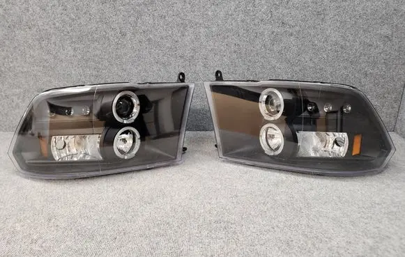 Dodge RAM 2500 DS Headlights/headlamps set LHHU808SCZ LHHU808