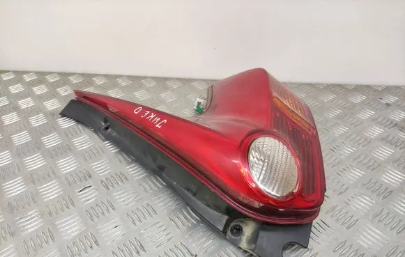 Nissan Juke I F15 Rear/tail lights