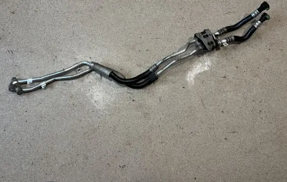 BMW M5 F90 Gearbox oil cooler pipe/hose 8602300 8602301 8602302