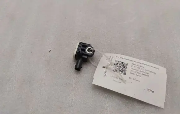 Mercedes-Benz CLA C117 X117 W117 Airbag deployment crash/impact sensor A1668210151