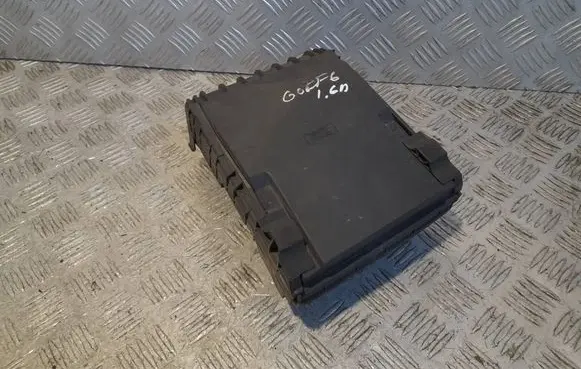 Volkswagen Golf VI Fuse module 1K0937125