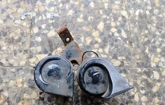 Peugeot 3008 I Horn signal