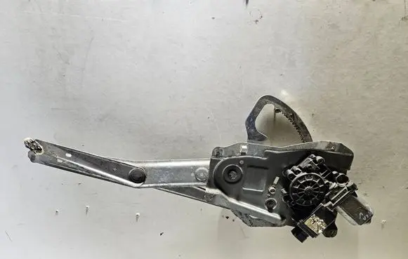 Opel Omega B1 Front door window regulator with motor 90520245 90520247 193800300