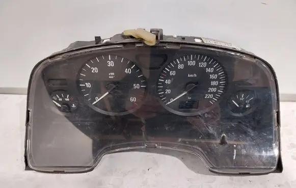 Opel Zafira A Speedometer (instrument cluster) 24461749