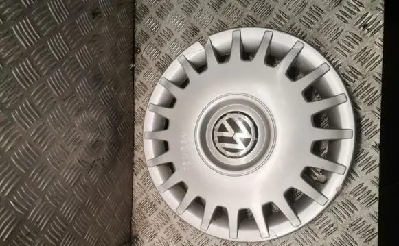 Volkswagen Touran I R15 wheel hub/cap/trim 