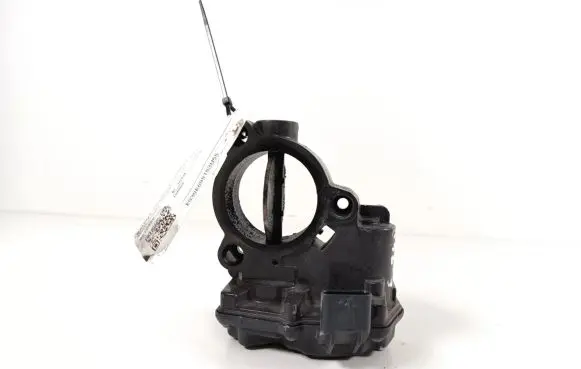 BMW M4 F82 F83 Throttle valve 8512452