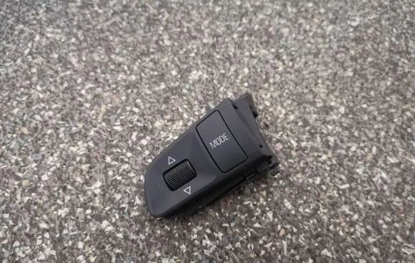 Audi A6 S6 C6 4F Steering wheel buttons/switches 4F0951527