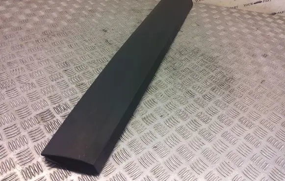 Nissan Qashqai J12 Front door trim (molding) 808716UA0A