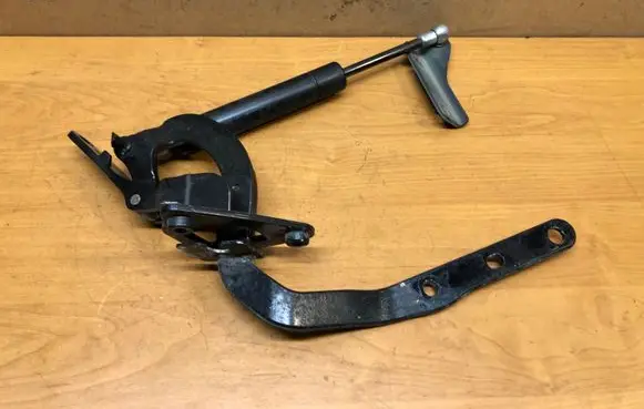 Volvo XC90 Tailgate/trunk/boot hinge 8483033 8643038 8643157