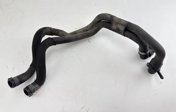 Volkswagen PASSAT B7 Engine coolant pipe/hose 1K0122291R