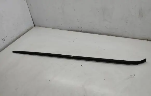 Windshield trim