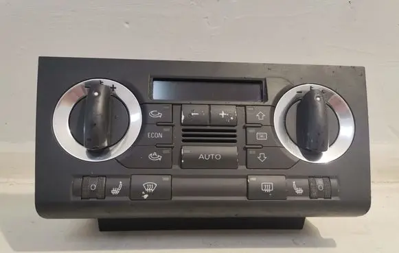 Audi A3 S3 8P Climate control unit 8P0820043E