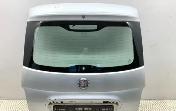 Tailgate/trunk/boot lid