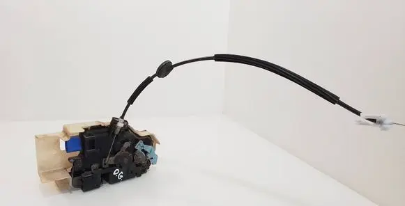 Porsche Cayenne (9PA) Rear door lock 7H0839090
