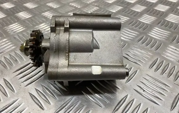 Ford Fusion II Oil pump 8E5G6600AD