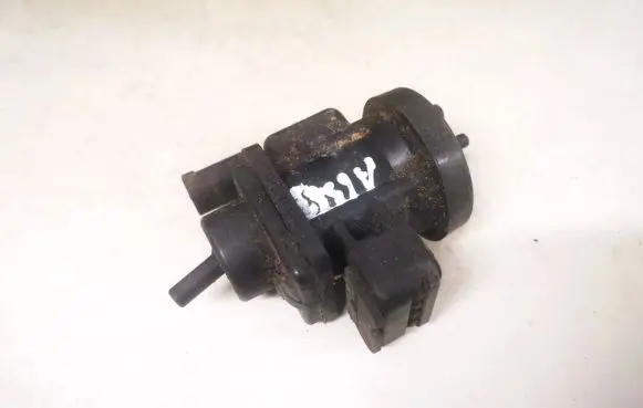 Mercedes-Benz C W202 Turbo solenoid valve a0005450427 4715396