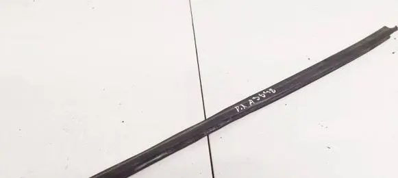 Peugeot 307 Front door glass trim molding 