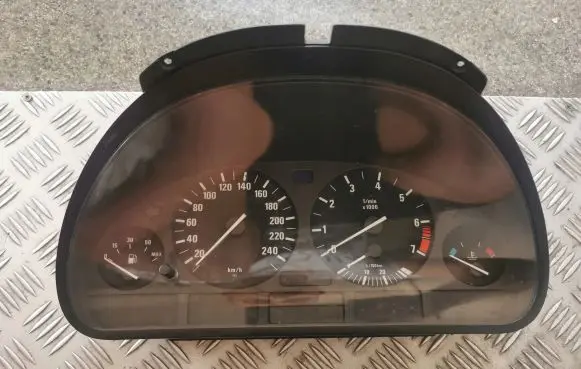 BMW 5 E39 Speedometer (instrument cluster) 8375669 6942225