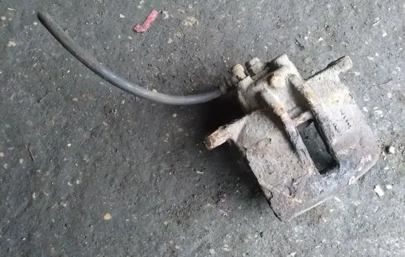 Toyota Corolla E120 E130 Front brake caliper