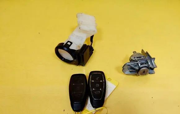 Ford Mondeo MK IV Ignition lock 7S7T19H386BC 6E5T15607BA