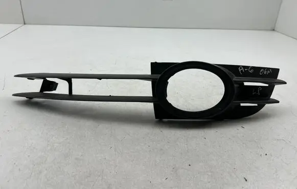 Audi A6 S6 C6 4F Front fog light trim/grill 4F0807681