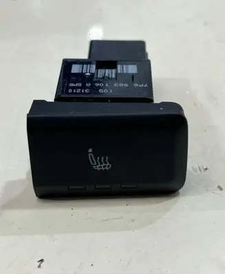 Volkswagen Touareg II Seat heating switch