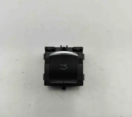 Alfa Romeo Stelvio Tailgate/boot open switch button 156117021 01561170210
