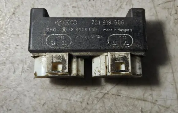 Volkswagen Transporter - Caravelle T4 Coolant fan relay 701919506