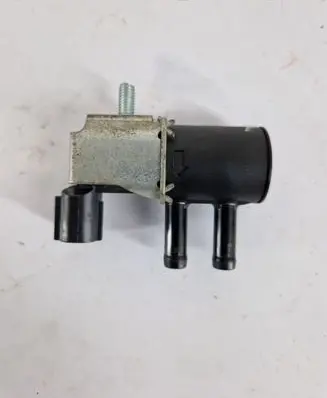 Subaru XV Turbo solenoid valve K5T48580