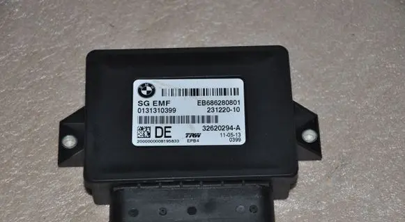 BMW 5 F10 F11 Hand brake control module 686280801