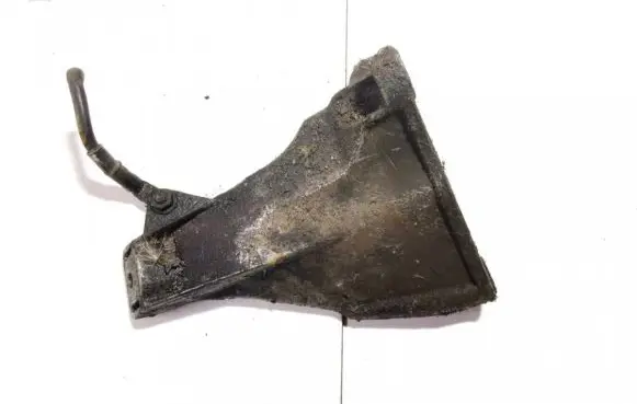Audi A4 S4 B5 8D Engine mounting bracket 8D0199308AB