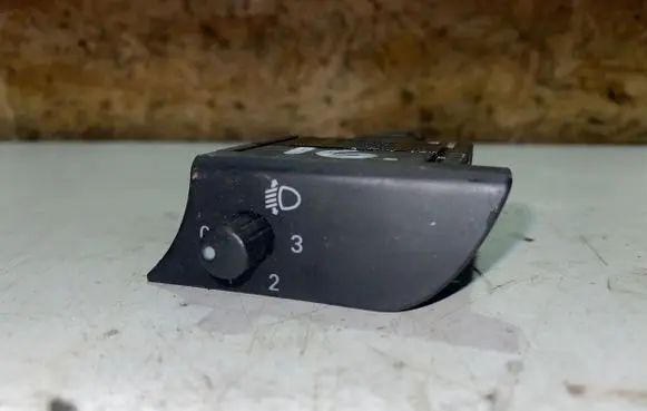 Audi A4 S4 B6 8E 8H Headlight level height control switch 8E1919094