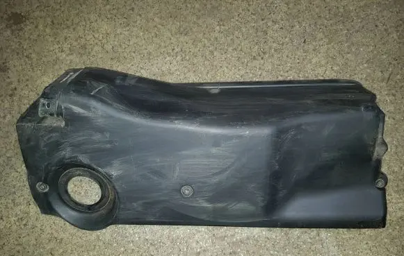 BMW 7 E38 Air filter box cover 13712247443