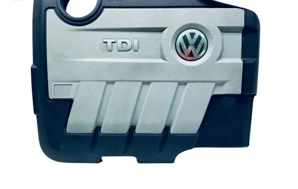 Volkswagen PASSAT CC Engine cover (trim) 03L103925AM