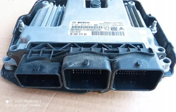 Peugeot 208 Engine control unit/module 9805947380