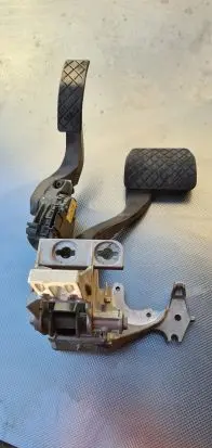 Audi A4 S4 B6 8E 8H Pedal assembly 8E1721117A