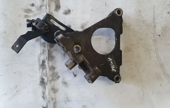 Nissan Primera Engine mounting bracket NOCODE