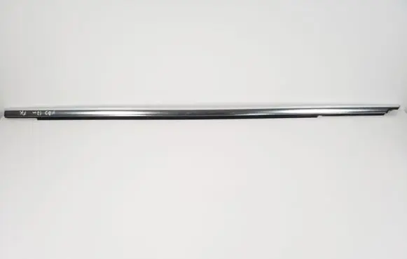 Mercedes-Benz S W221 Front door glass trim molding 