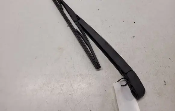 Hyundai Santa Fe Rear wiper blade arm