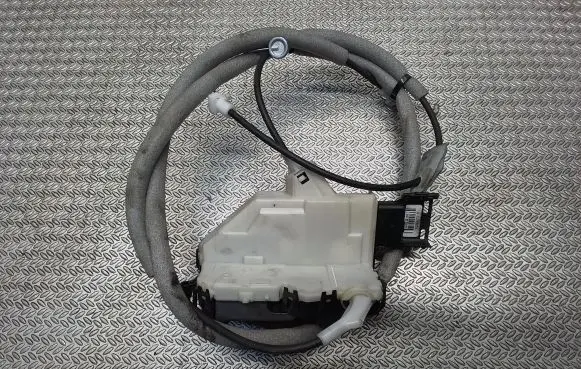 Peugeot Partner Sliding door lock 828414