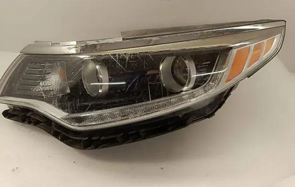 KIA Optima Headlight/headlamp 92101D50