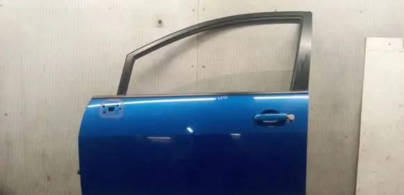 Nissan Tiida C11 Front door 