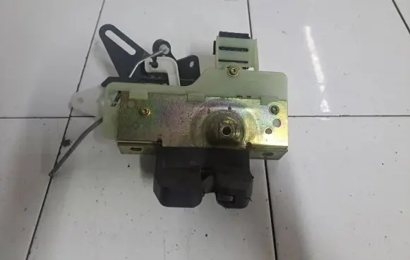 Volvo V70 Tailgate/trunk/boot lock/catch/latch 6030