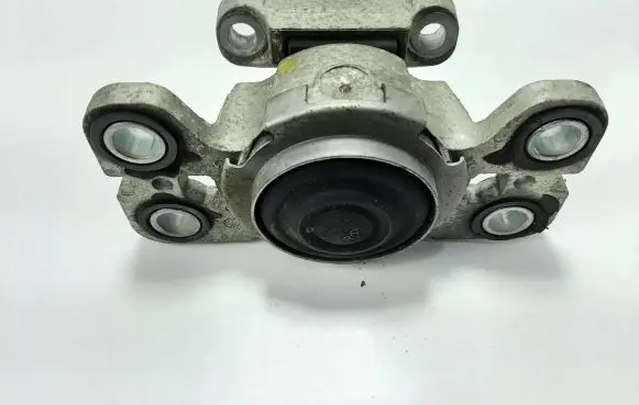 Volvo XC60 Engine mount bracket 9G9N7M121AA