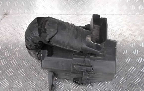 Hyundai ix20 Air filter box 281101P200