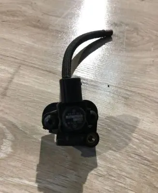Mercedes-Benz C W204 Air pressure sensor A0101537228 0261230440 0101537228