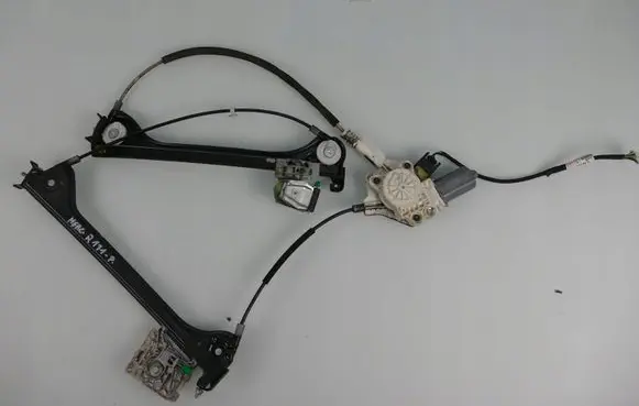 Mercedes-Benz SLK R171 Front door window regulator with motor 1718201442
